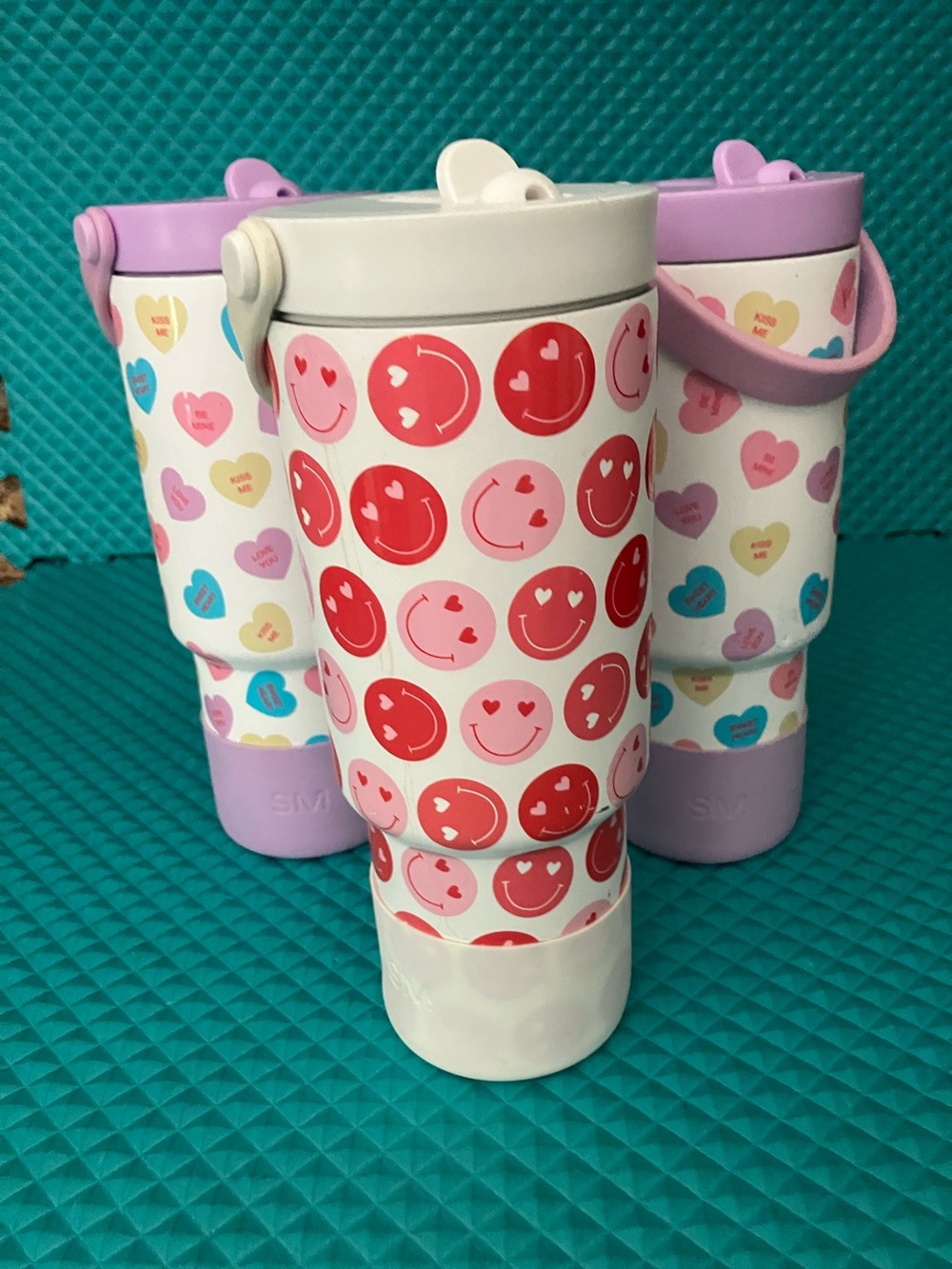 Simple Modern Trek tumblers feature a Valentine's Day-themed "Happy Heart Eyes"